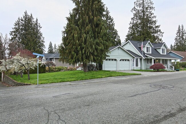 7015 Cedarbough Loop in Arlington, WA - Building Photo - Building Photo