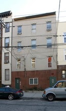 209 Adams St in Hoboken, NJ - Building Photo - Building Photo