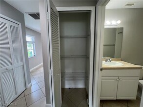 303 SW 3rd Pl in Cape Coral, FL - Building Photo - Building Photo