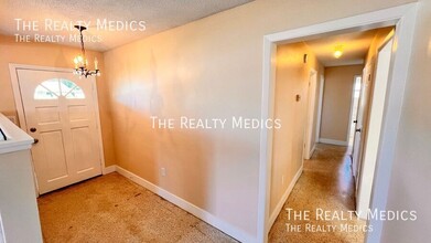 4709 Redfern Dr in Orlando, FL - Foto de edificio - Building Photo