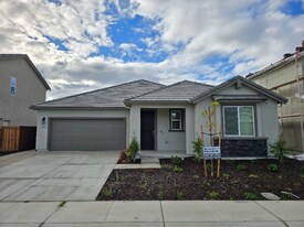 1743 Shingle Ave in Manteca, CA - Building Photo