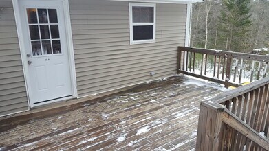 40 Fieldview Dr, Unit A in Buxton, ME - Building Photo - Building Photo