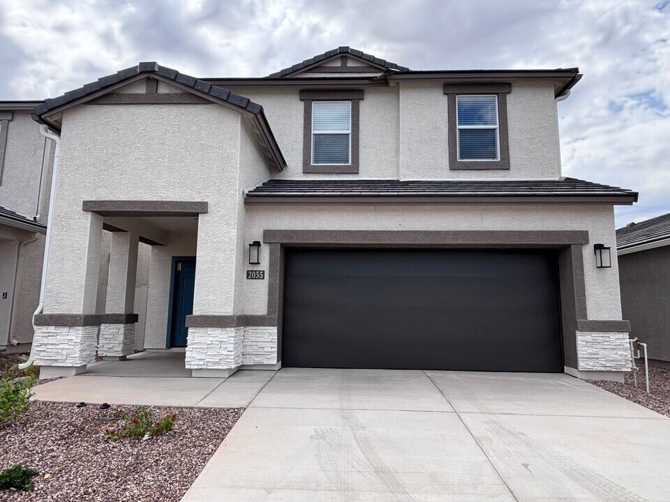 1777 W Stealth Ave in Apache Junction, AZ - Foto de edificio