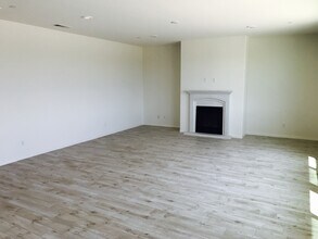 11973 Tributary Wy in Jurupa Valley, CA - Building Photo - Building Photo