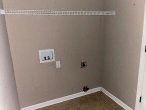 109 W England Ave in Marmaduke, AR - Building Photo - Building Photo