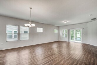 205 Wilbur Lake Dr in Fuquay Varina, NC - Building Photo - Building Photo