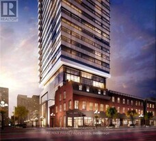 8 Cumberland St in Toronto, ON - Building Photo