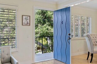 1701 Anacapa St in Santa Barbara, CA - Building Photo