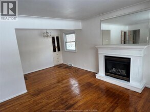 3039 Bruce Ave in Windsor, ON - Building Photo - Building Photo