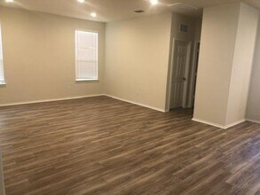 339 Zuma Dr in Liberty Hill, TX - Building Photo - Building Photo