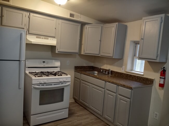 308 S Wolfe St in Baltimore, MD - Building Photo - Building Photo
