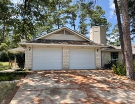 110 N Kanaio Dr in Bastrop, TX - Building Photo