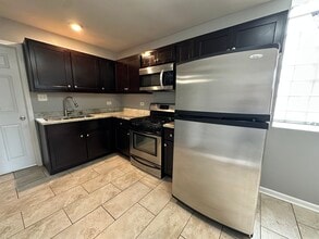 2301 N Lockwood Ave in Chicago, IL - Building Photo - Building Photo