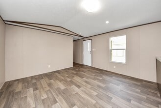 13718 Brigadier Dr in Willis, TX - Building Photo - Building Photo