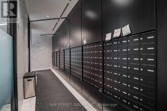 30 Tretti Wy in Toronto, ON - Building Photo - Building Photo