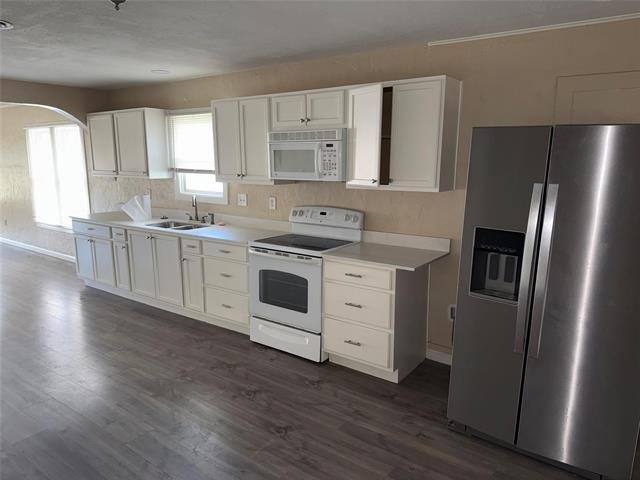 320 N 2nd St in Jacksboro, TX - Building Photo - Building Photo