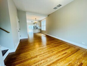 2309 N Campbell Ave in Chicago, IL - Building Photo - Building Photo