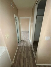 13975 Superior Ave, Unit 7B in Cleveland, OR - Foto de edificio - Building Photo