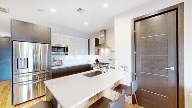 39 Lexington St in Boston, MA - Building Photo - Building Photo