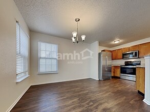 13378 Allegiance Dr in Fishers, IN - Foto de edificio - Building Photo