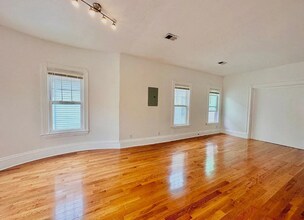 98 Harrishof St in Boston, MA - Building Photo - Building Photo