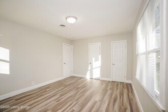 9714 Anita Blvd in Louisville, KY - Building Photo - Building Photo
