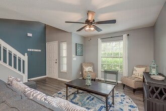 2241 Andover Cir in Palm Harbor, FL - Building Photo - Building Photo