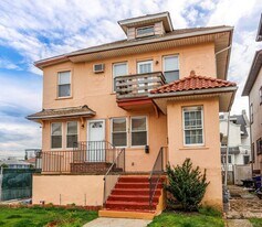 66 E Walnut St in Long Beach, NY - Building Photo