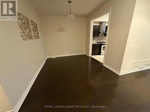 2003 Trawden Way in Oakville, ON - Building Photo - Building Photo