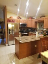 12359 NW 98th Pl in Hialeah Gardens, FL - Building Photo - Building Photo