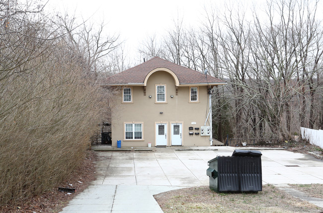 136 Washington St in Norwich, CT - Building Photo - Building Photo