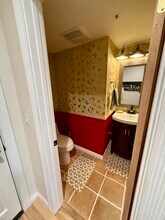 1247 E Wilson Ave, Unit 14 in Glendale, CA - Building Photo - Building Photo
