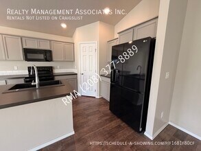 487 W Screech Owl Dr in Kuna, ID - Building Photo - Building Photo