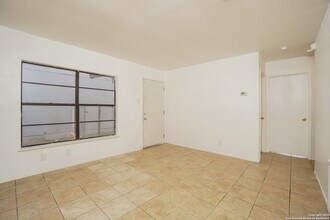 5916 Mission Sunrise in San Antonio, TX - Building Photo - Building Photo