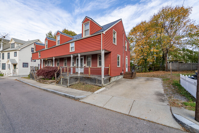 7 Ackley Pl in Jamaica Plain, MA - Building Photo - Building Photo