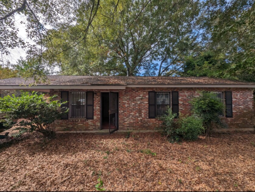 225 Park Manor Dr in Montgomery, AL - Building Photo