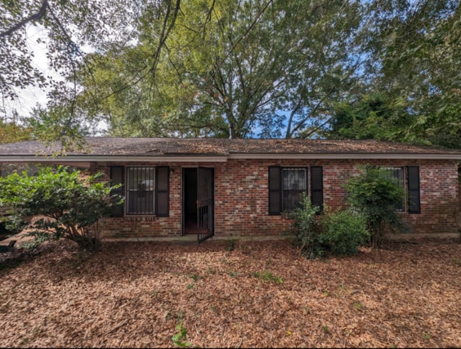 property at 225 Park Manor Dr