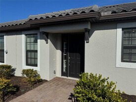 4722 Tortona Ct in Bradenton, FL - Foto de edificio - Building Photo