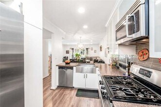 146 Orange Blossom in Irvine, CA - Building Photo - Building Photo
