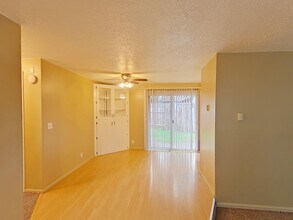 24798 Parkside Dr in Veneta, OR - Building Photo - Building Photo