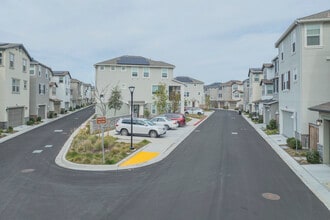 37394 Watersail Way in Newark, CA - Building Photo - Building Photo