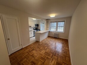 2304 Colston Dr, Unit #101 in Silver Spring, MD - Building Photo - Building Photo