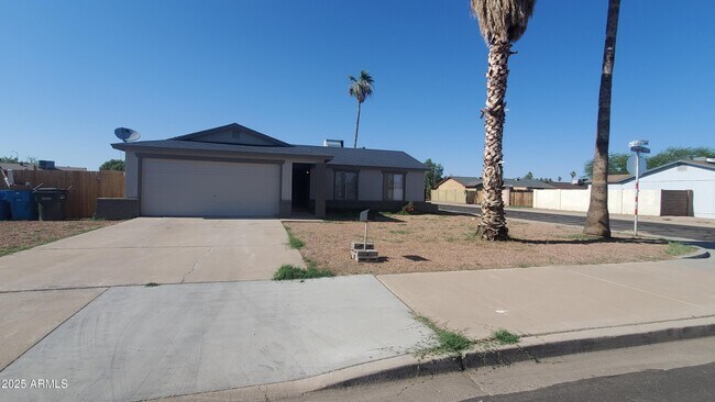 8002 West Campbell Ave in Phoenix, AZ - Building Photo - Building Photo