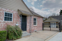 2132 E 23rd St in Tulsa, OK - Foto de edificio - Building Photo