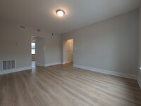 2638 N Milwaukee Ave, Unit 2 in Chicago, IL - Building Photo - Building Photo