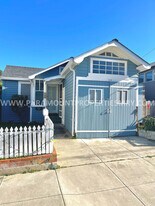 109 19th St in Pacific Grove, CA - Building Photo