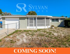 2536 Almond Dr in Holiday, FL - Building Photo