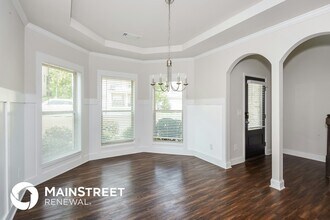 692 Overlook Gln Dr in Lawrenceville, GA - Foto de edificio - Building Photo