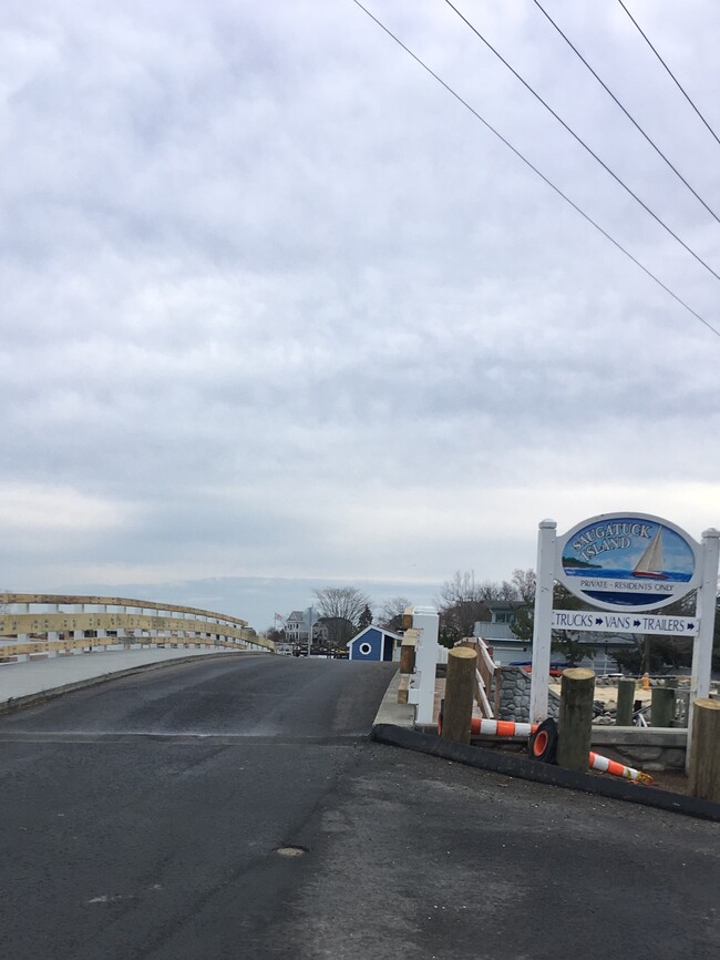 7 Island Way Rentals in Westport, CT