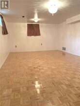 16 Crosland Dr in Toronto, ON - Building Photo - Building Photo